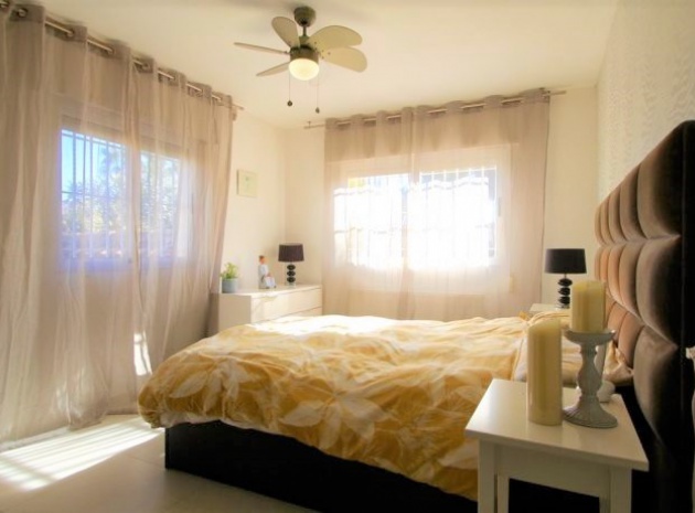 Resale - Villa - Villamartin