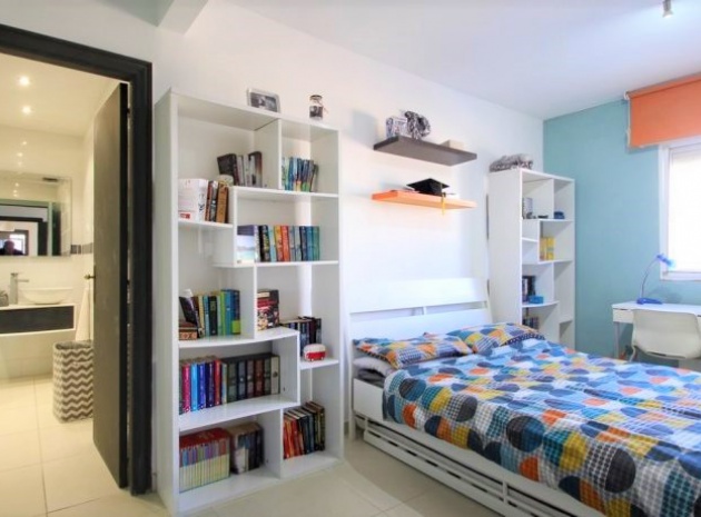 Resale - Villa - Villamartin