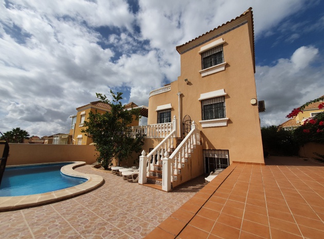Resale - Villa - Villamartin - El Galan