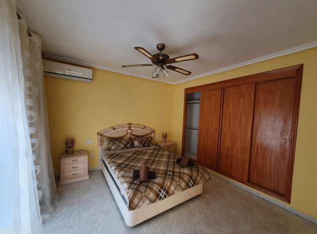 Resale - Villa - Villamartin - El Galan