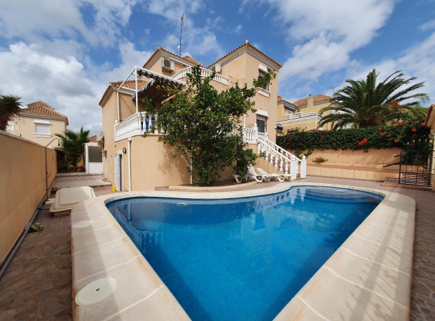 Resale - Villa - Villamartin - El Galan