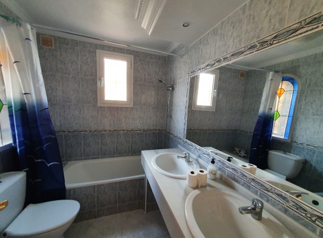 Resale - Villa - Villamartin - El Galan