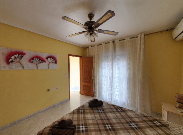 Resale - Villa - Villamartin - El Galan