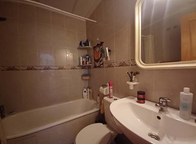 Resale - Apartment - Villamartin - st james park