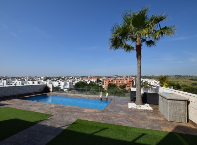 Wiederverkauf - Villa - Villamartin - Pau 8