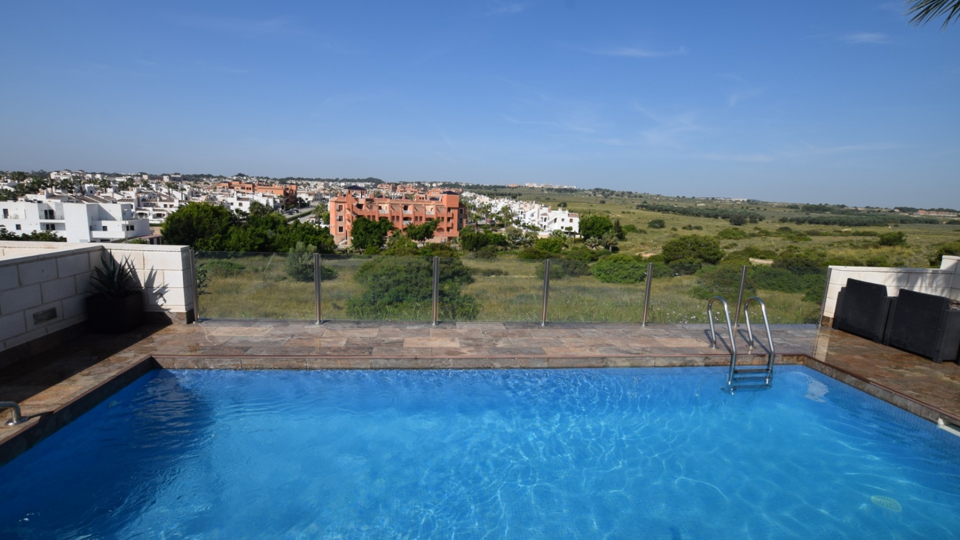 Wiederverkauf - Villa - Villamartin - Pau 8