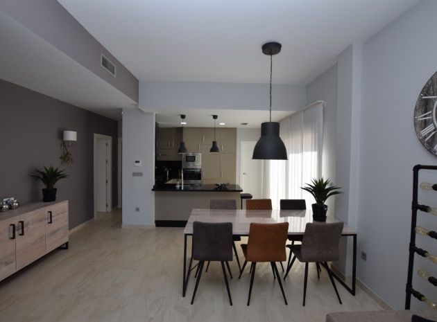 Wiederverkauf - Villa - Villamartin - Pau 8