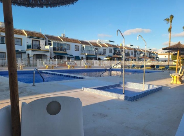 Återförsäljning - Lägenhet - Torrevieja - jardin del mar
