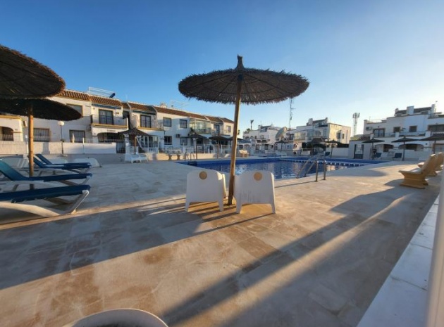 Återförsäljning - Lägenhet - Torrevieja - jardin del mar