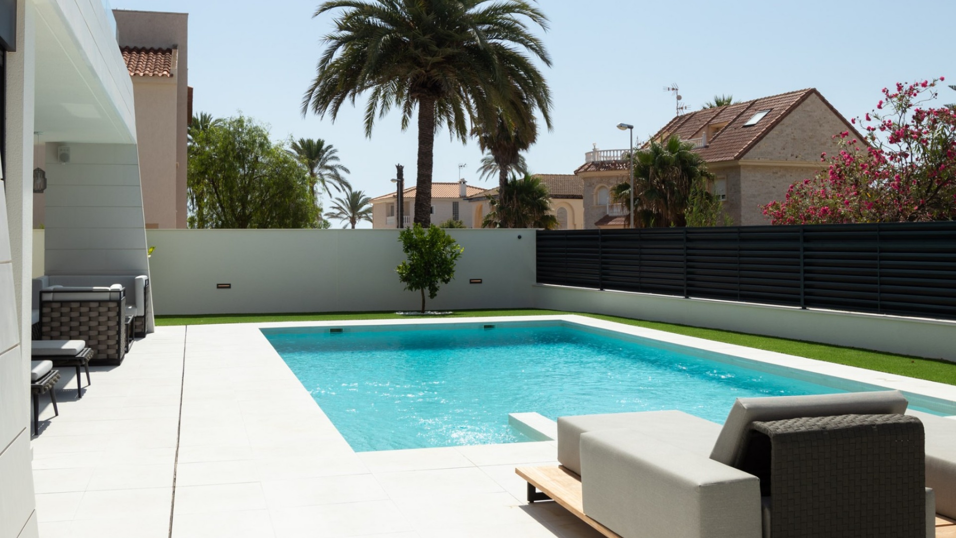 Resale - Villa - La Zenia