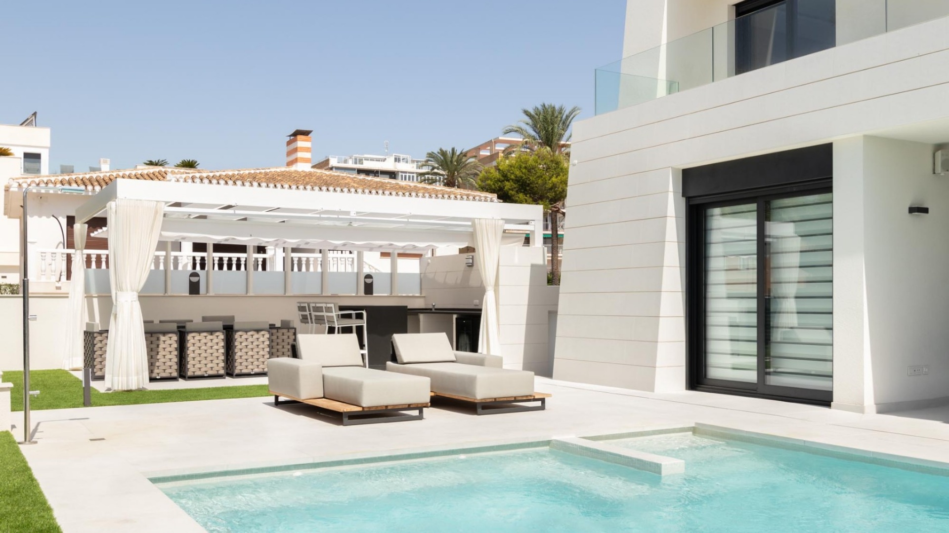 Resale - Villa - La Zenia