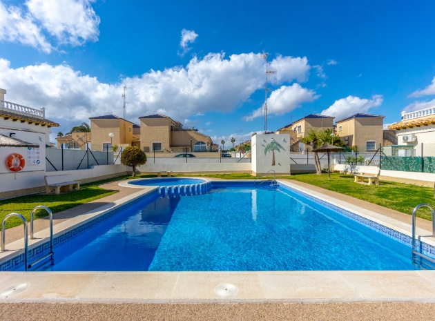 Wiederverkauf - Villa - Punta Prima - los naranjos