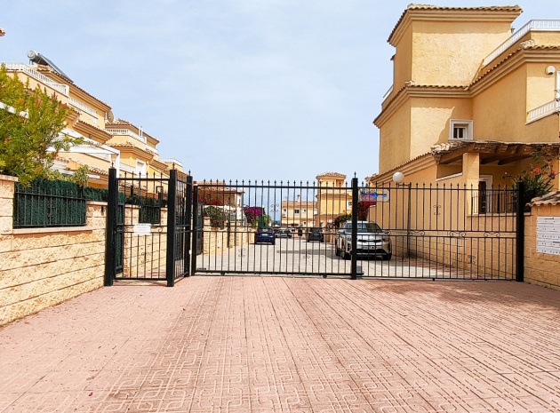 Resale - Townhouse - Los Altos - Mariblanca