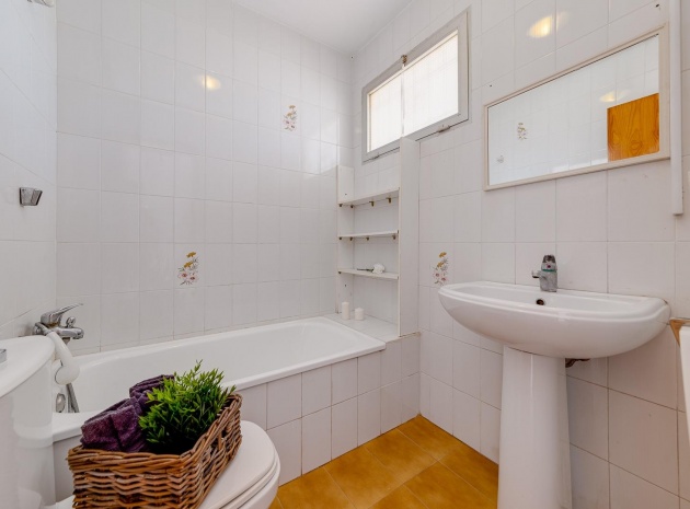 Återförsäljning - Lägenhet - Torrevieja - mar azul