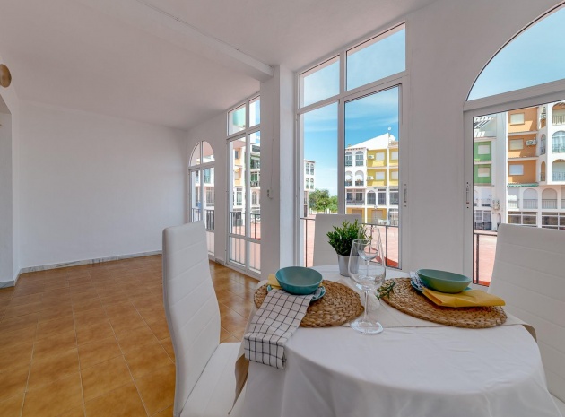 Återförsäljning - Lägenhet - Torrevieja - mar azul