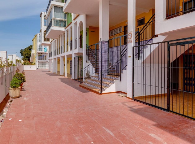 Återförsäljning - Lägenhet - Torrevieja - mar azul