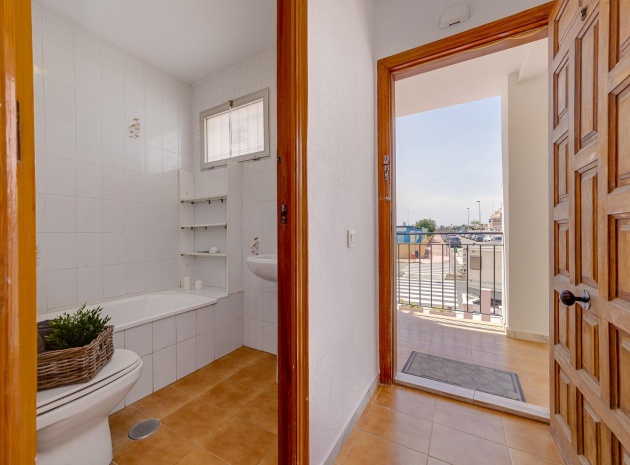 Återförsäljning - Lägenhet - Torrevieja - mar azul