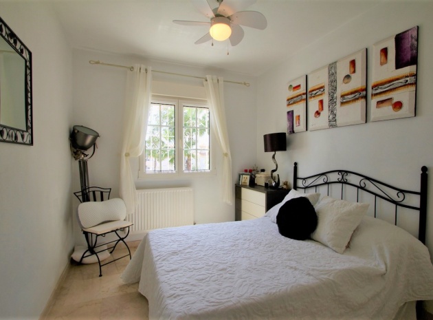 Resale - Townhouse - Villamartin - Res. Sevilla