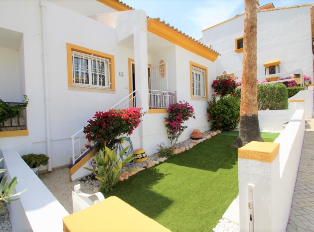 Resale - Townhouse - Villamartin - Res. Sevilla