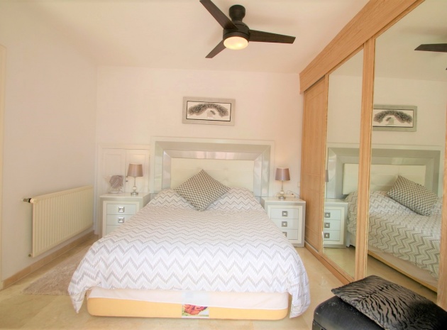 Resale - Townhouse - Villamartin - Res. Sevilla