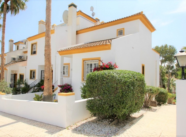 Resale - Townhouse - Villamartin - Res. Sevilla