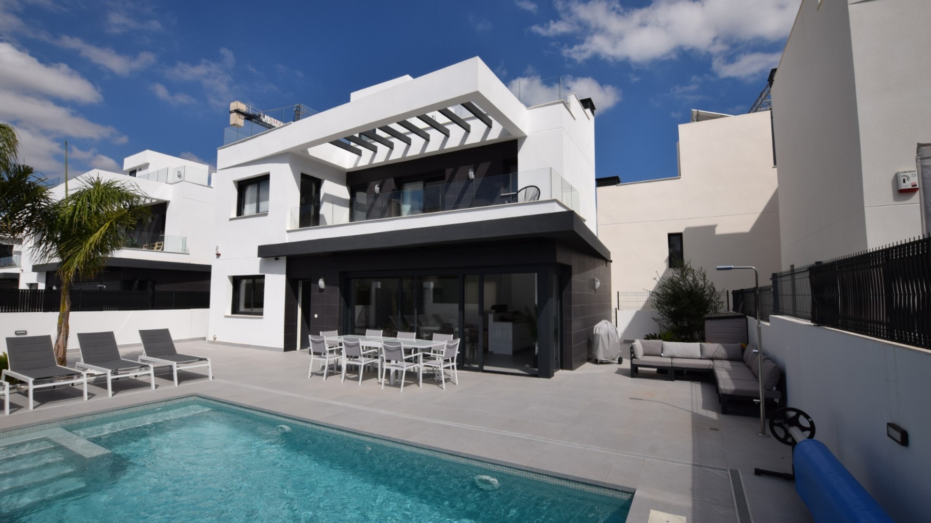 Resale - Villa - Algorfa - La Finca golf resort