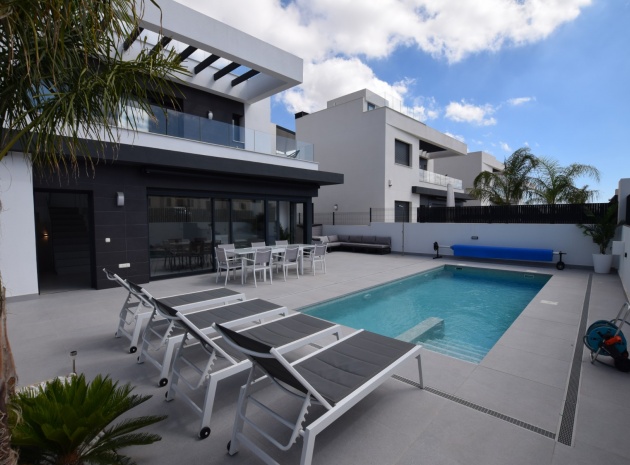 Resale - Villa - Algorfa - La Finca golf resort