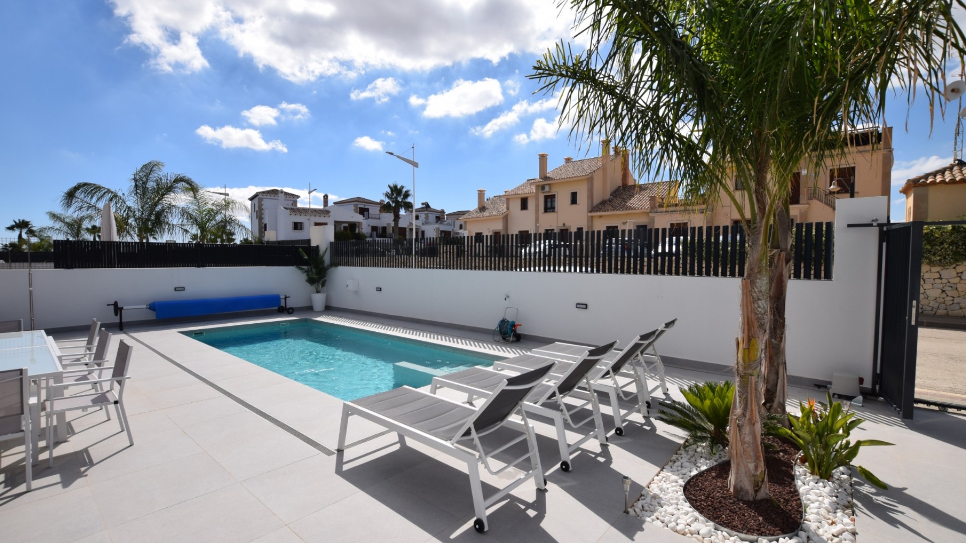 Resale - Villa - Algorfa - La Finca golf resort