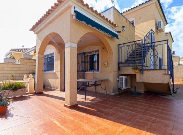 Resale - Villa - Los Altos - Res. Don Sancho