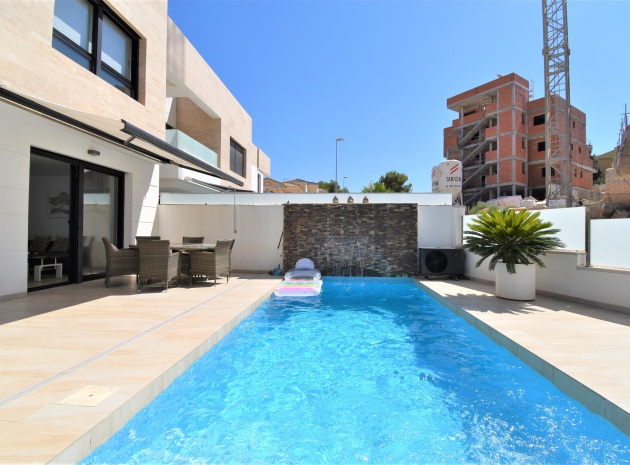 Resale - Villa - Orihuela Costa - Villamartin