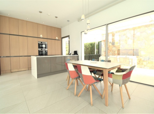 Resale - Villa - Las Colinas Golf Resort