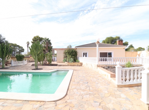 Resale - Villa - Villamartin - las filipinas