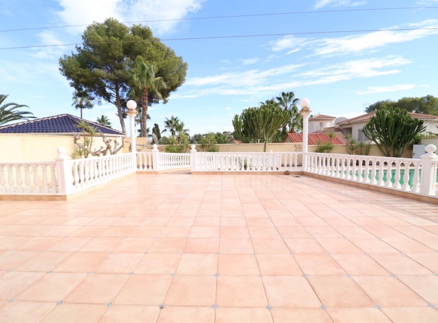 Resale - Villa - Villamartin - las filipinas