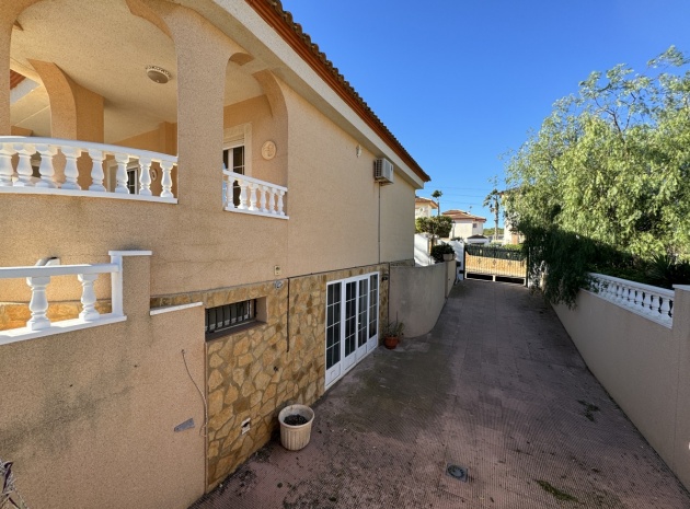 Resale - Villa - San Miguel de Salinas - torrestrella