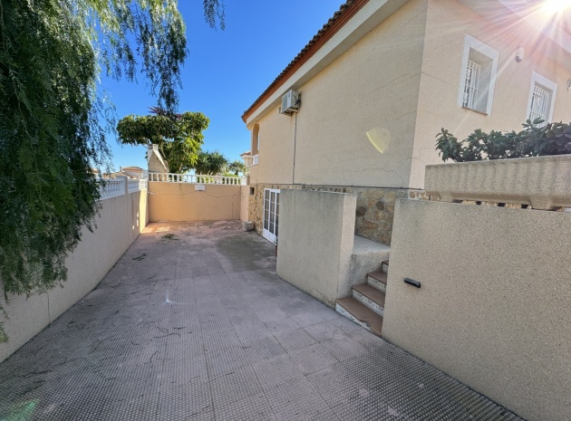 Resale - Villa - San Miguel de Salinas - torrestrella