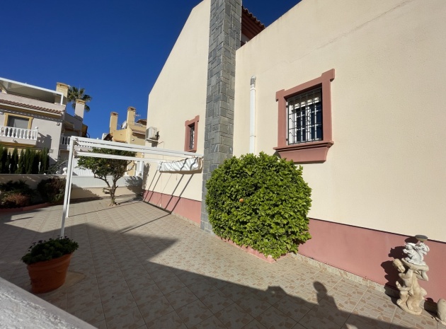 Resale - Villa - Cabo Roig