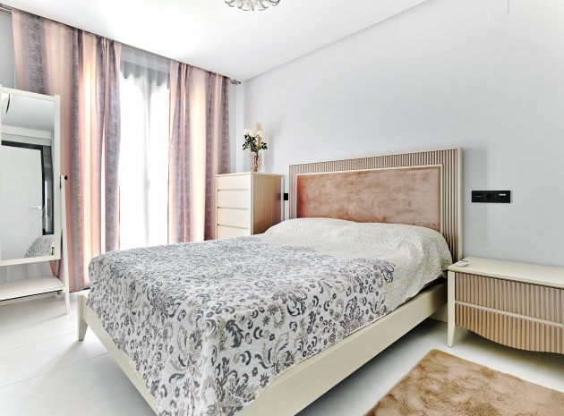 Återförsäljning - Lägenhet - Mil Palmeras