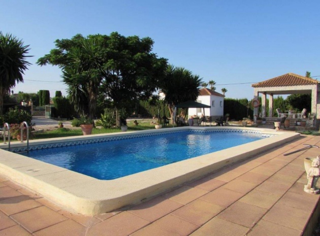 Resale - Country Property - Dolores