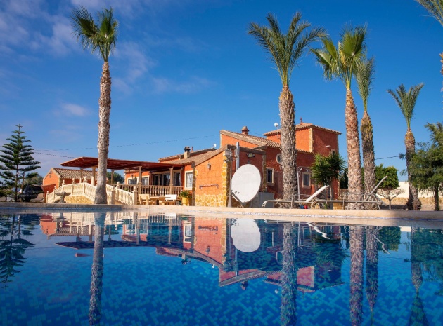 Återförsäljning - Country Property - Dolores