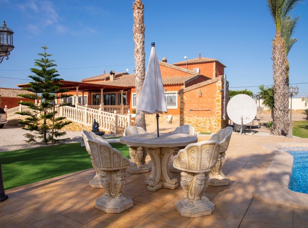 Återförsäljning - Country Property - Dolores