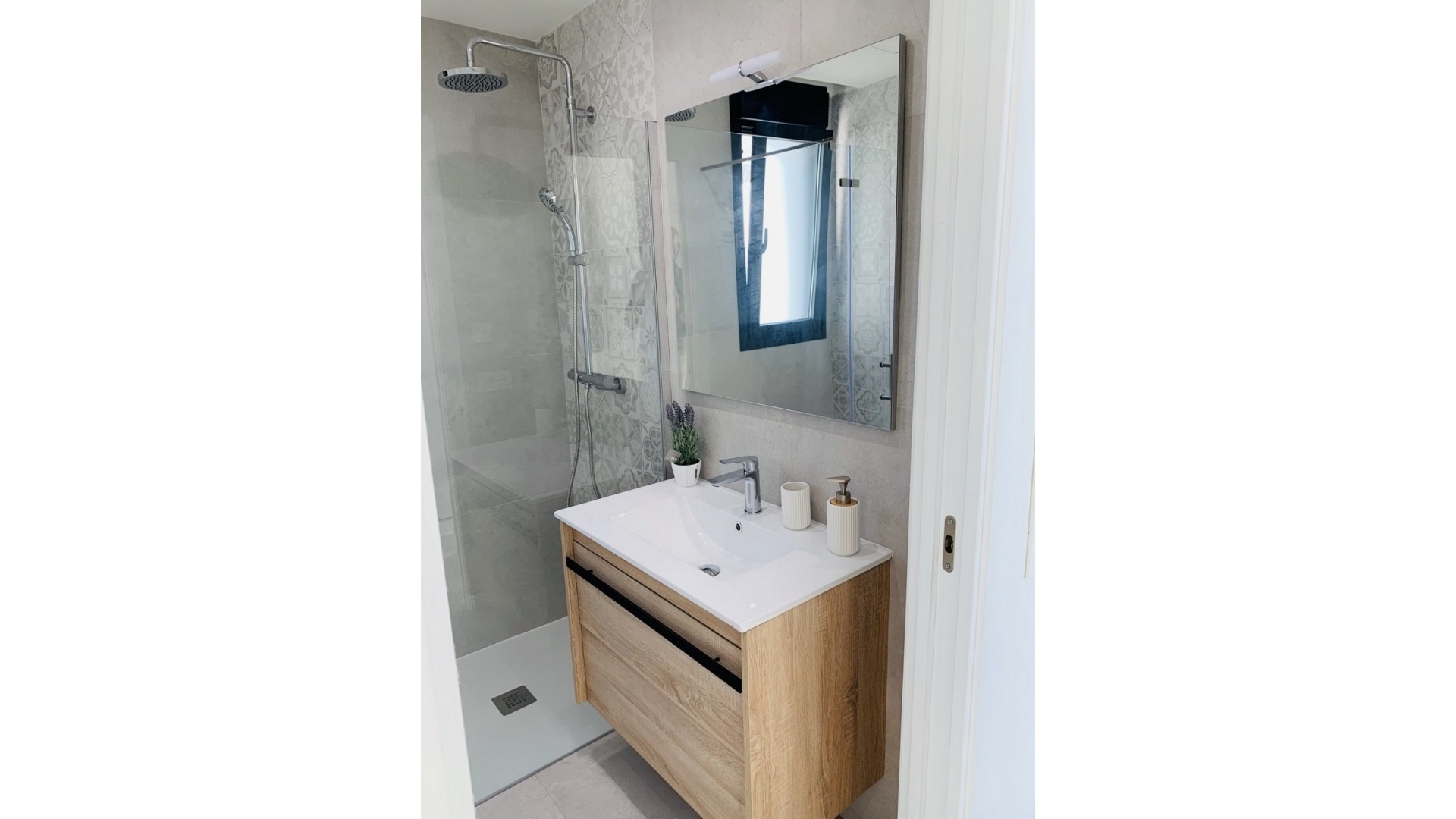 Neubau - Villa - Daya Nueva - Pueblo