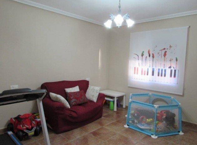 Resale - Country Property - Dolores