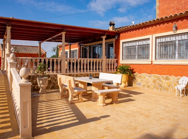 Återförsäljning - Country Property - Dolores