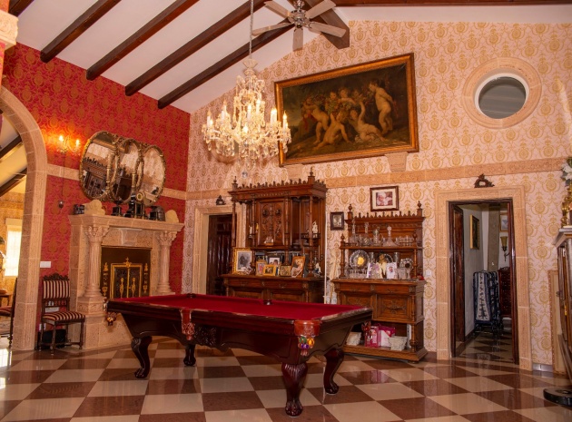 Återförsäljning - Country Property - Dolores