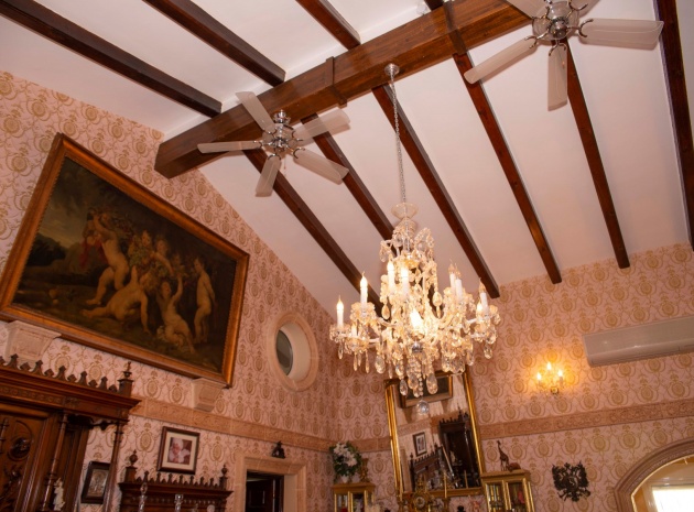 Återförsäljning - Country Property - Dolores