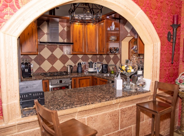 Återförsäljning - Country Property - Dolores