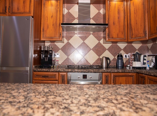 Återförsäljning - Country Property - Dolores