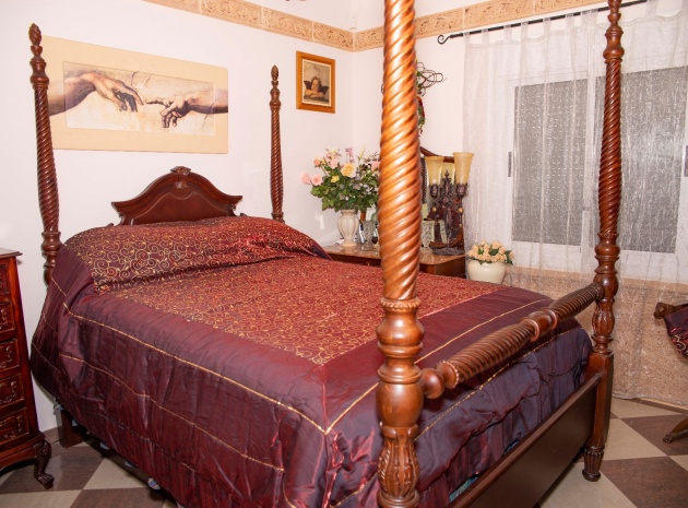 Återförsäljning - Country Property - Dolores