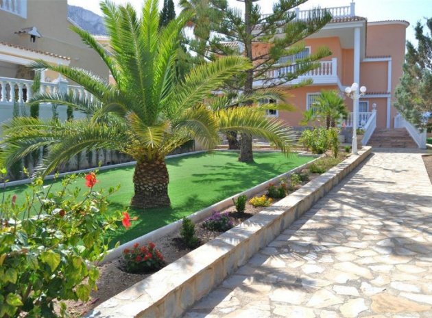 Resale - Villa - Calpe