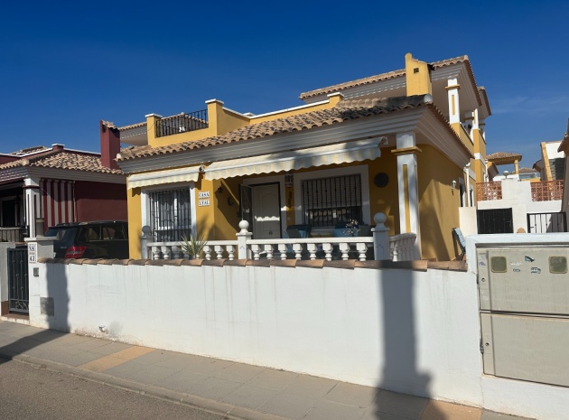 Återförsäljning - Villa - Los Montesinos - Entre Naranjos